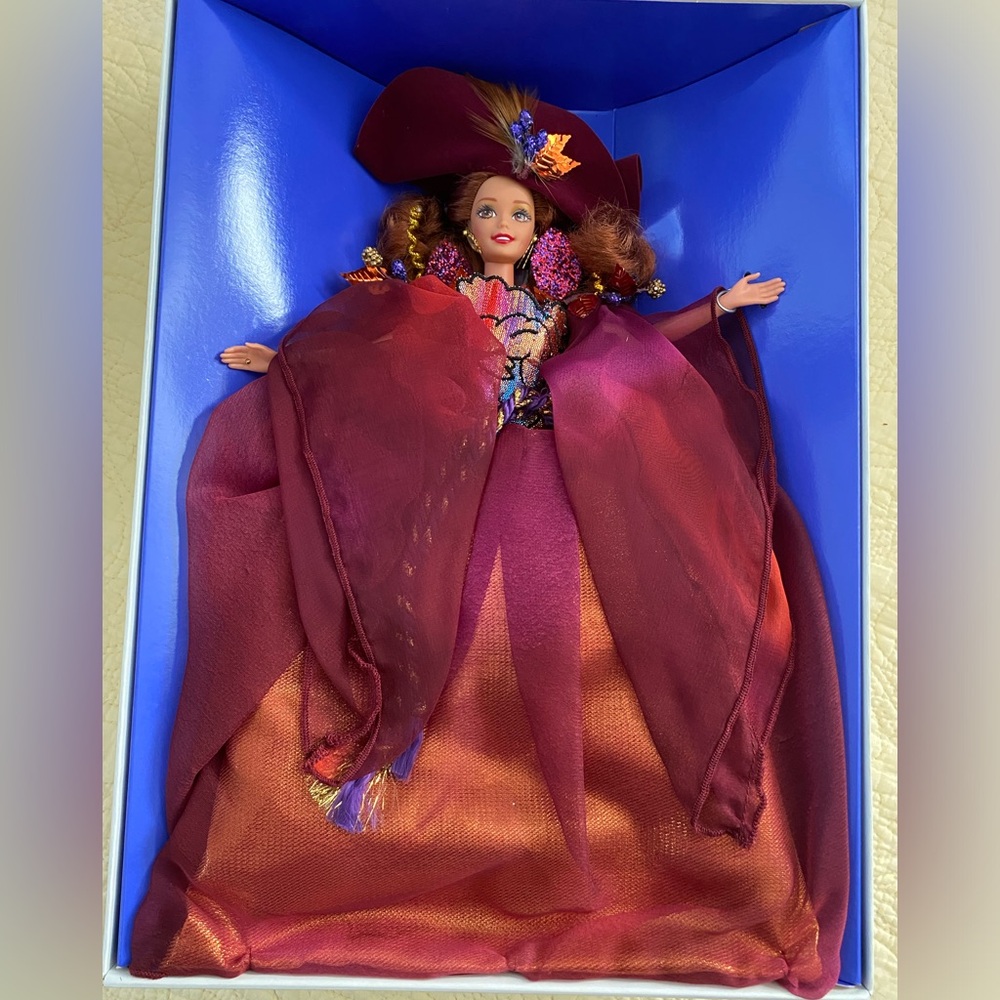 NIB 1995 Autumn Glory Barbie